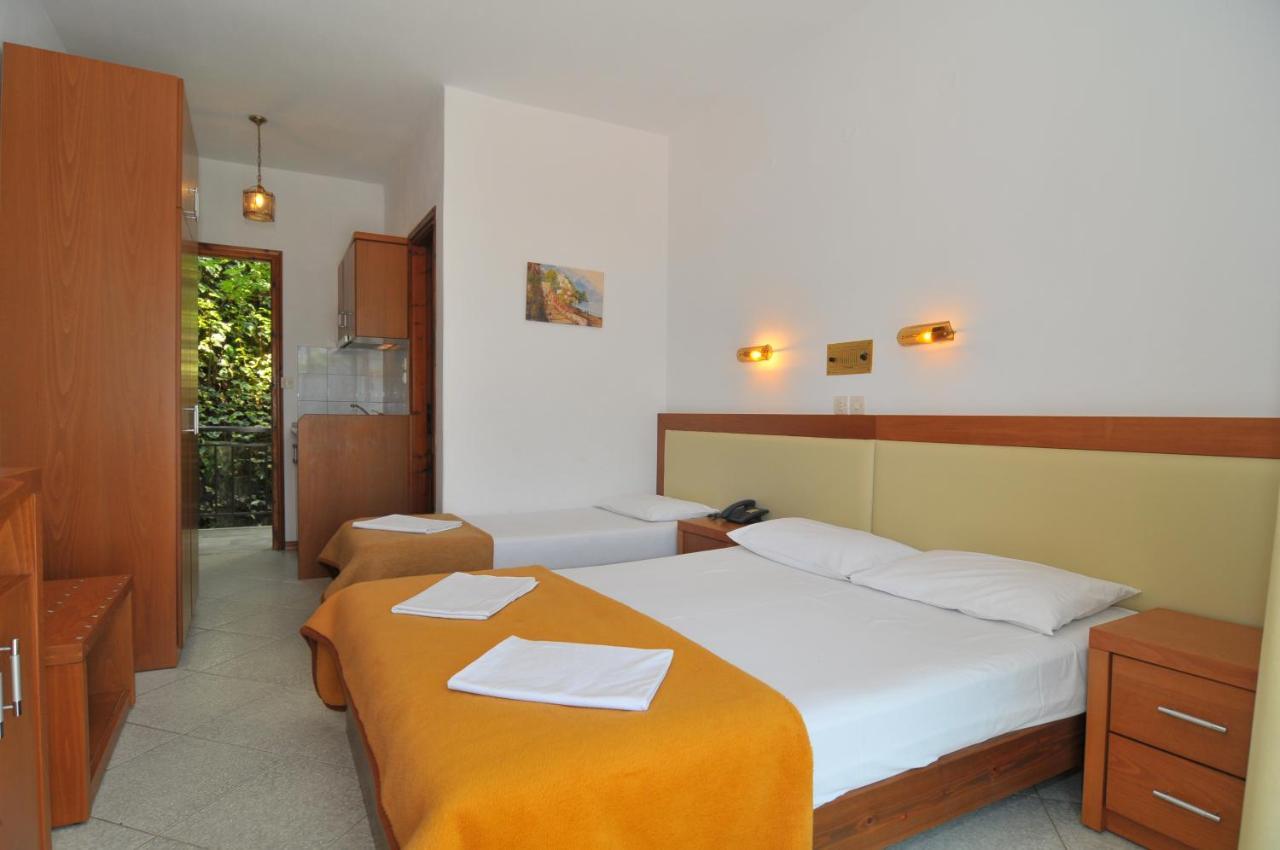 Hotel Emerald Chrisi Ammoudia Eksteriør billede