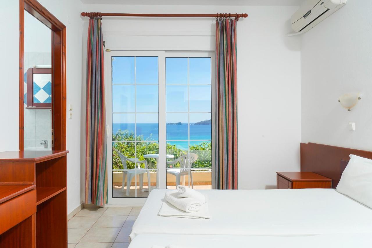 Hotel Emerald Chrisi Ammoudia Eksteriør billede