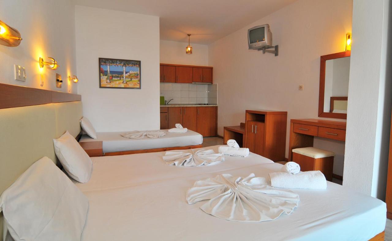 Hotel Emerald Chrisi Ammoudia Eksteriør billede
