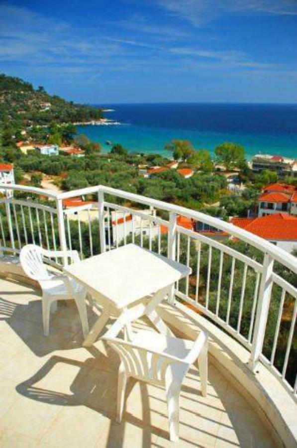 Hotel Emerald Chrisi Ammoudia Eksteriør billede