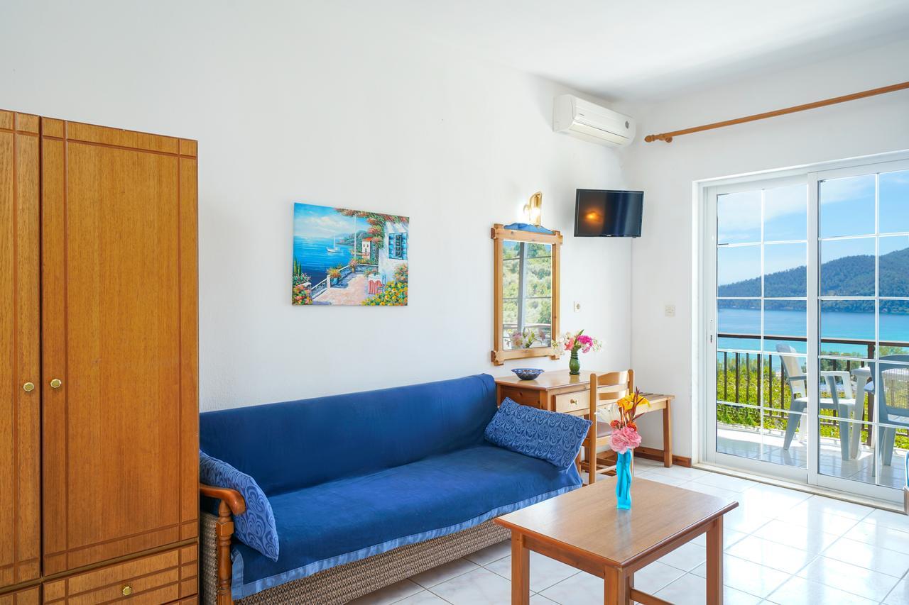 Hotel Emerald Chrisi Ammoudia Eksteriør billede