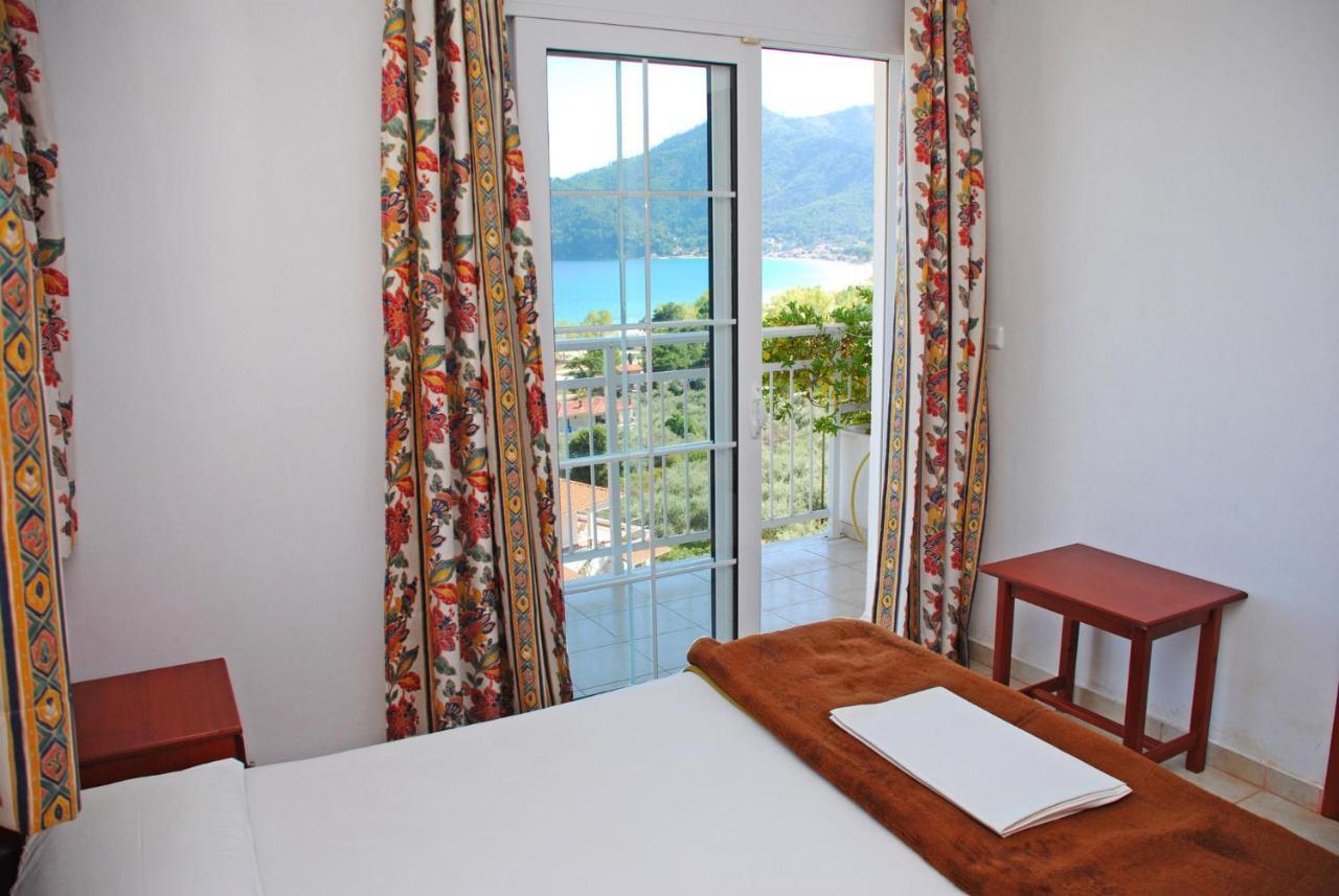 Hotel Emerald Chrisi Ammoudia Værelse billede