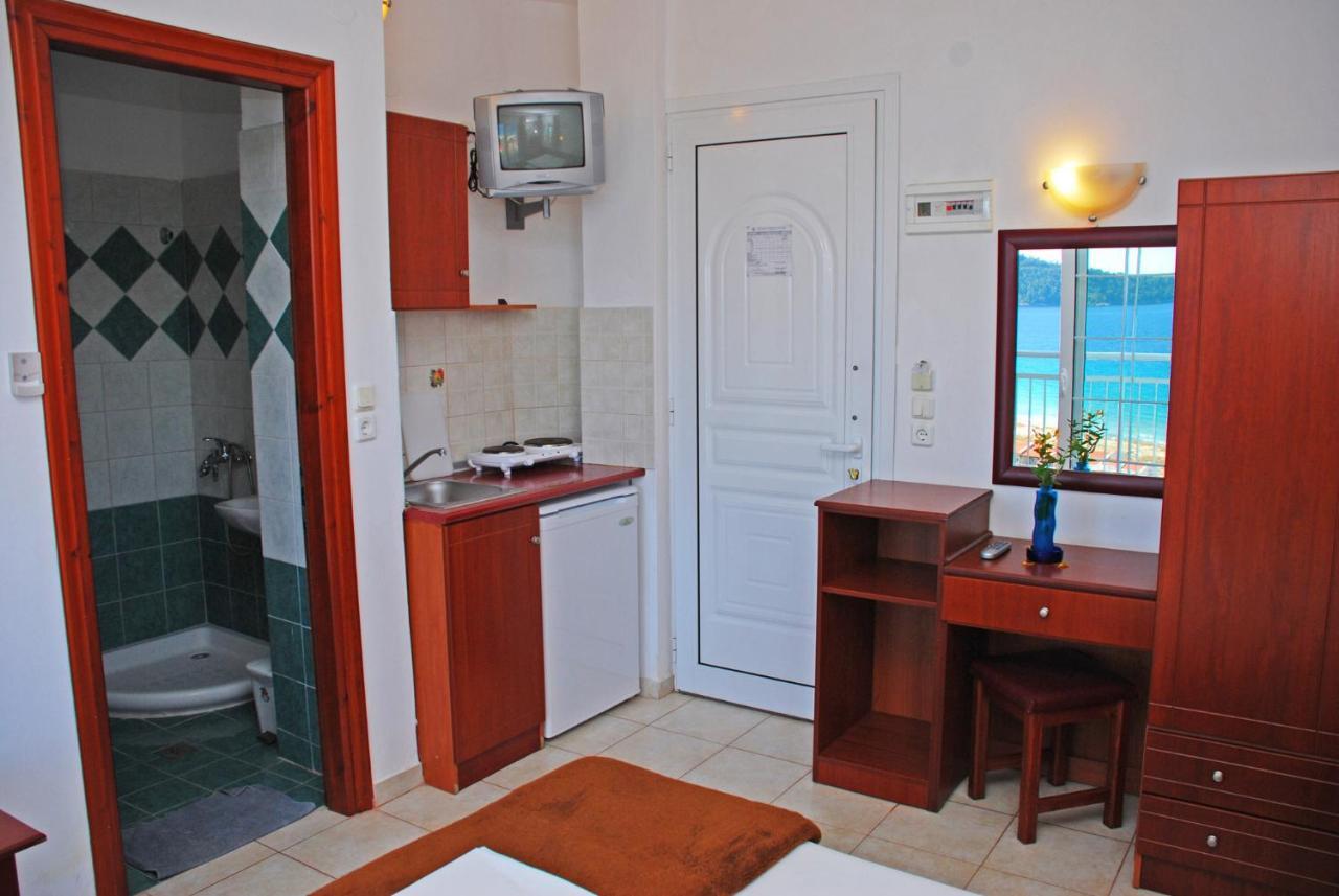 Hotel Emerald Chrisi Ammoudia Værelse billede